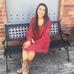 Meet your Posher, Mia